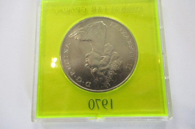 BOX OF FOREIGN COINS ETC Image