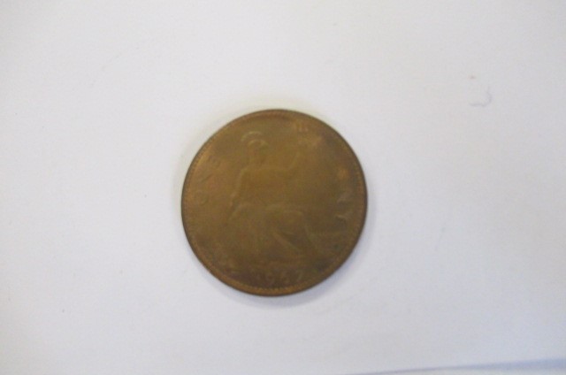 BOX OF FOREIGN COINS ETC Image