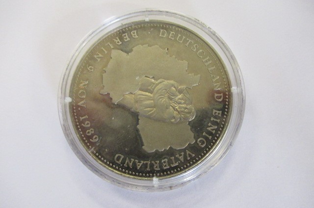 BOX OF FOREIGN COINS ETC Image