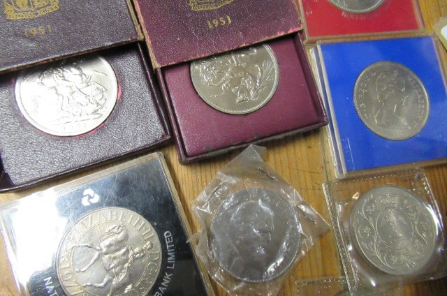 BOX OF CROWNS Image