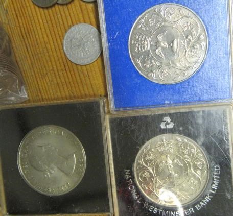 BAG OF COINS AND NOTES Image