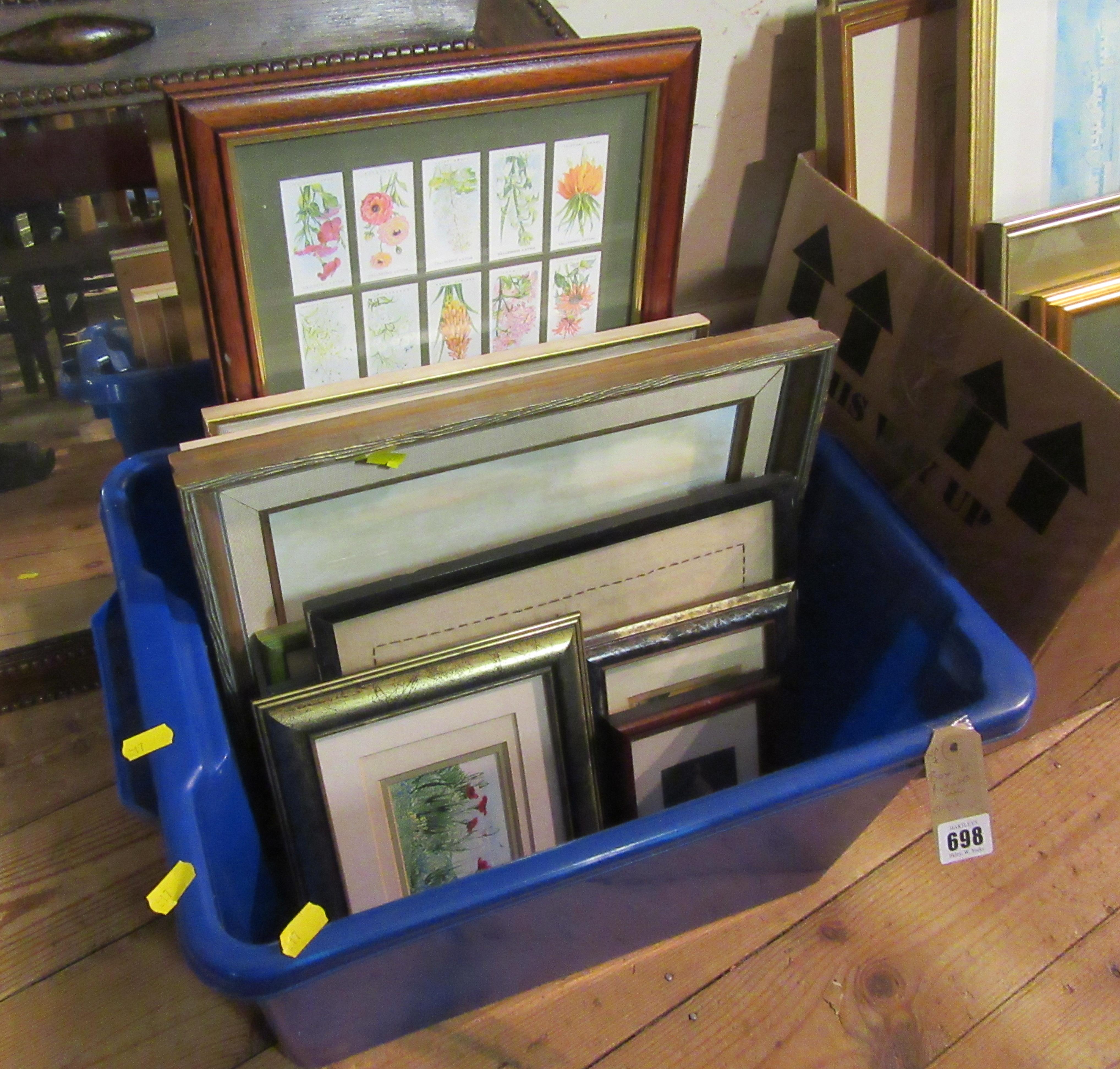 BOX OF PICTURES INCLUDING OILS Image