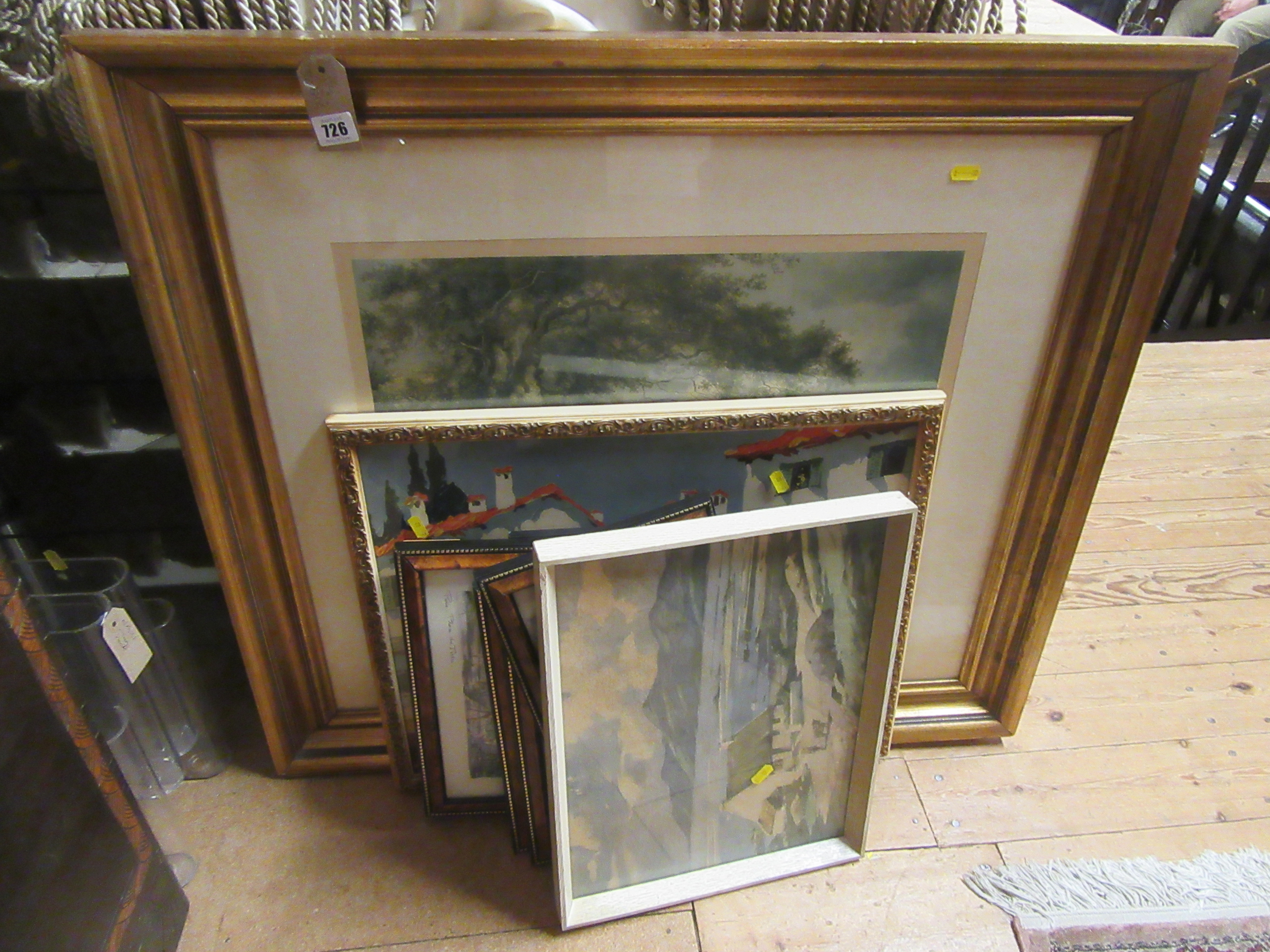 QUANTITY OF PICTURES Image