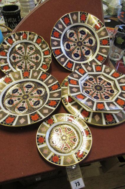 SMALL QUANTITY OF ROYAL CROWN DERBY PLATES ETC ALL FIRST QUALITY Image