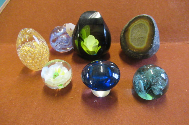SEVEN PAPERWEIGHTS INCLUDING CAITHNESS Image