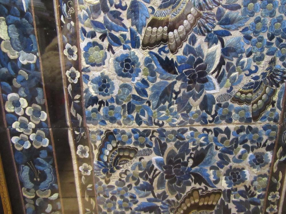 CHINESE EMBROIDERED PICTURE Image