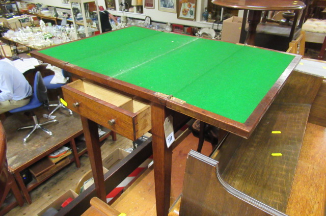 SMALL WRITING/CARD TABLE Image