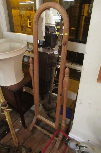 PINE CHEVAL MIRROR Image