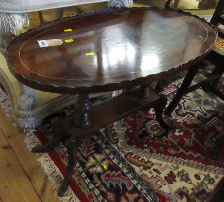 SMALL COFFEE TABLE Image