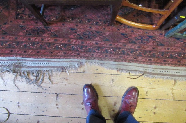 LARGE PATTERNED CARPET 12' BY 9' Image