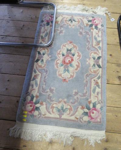 BLUE FLORAL PATTERNED FRINGED RUG 4' BY 2' Image