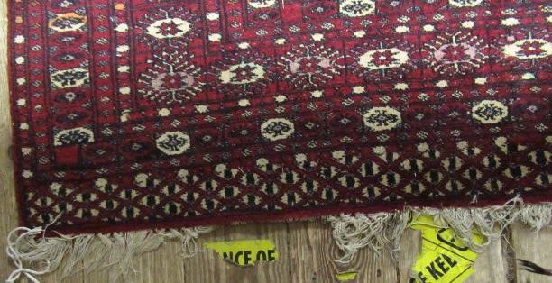 RED PATTERNED FRINGED RUG 5'9"  X  4' Image