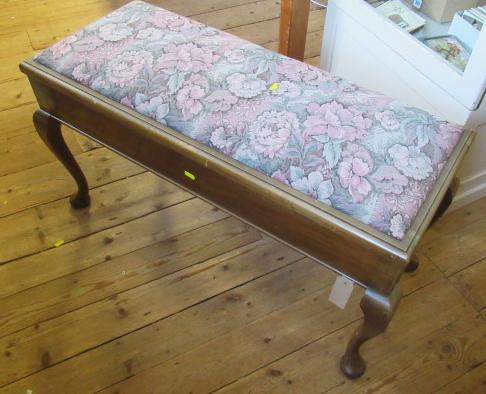 DUET  STOOL Image