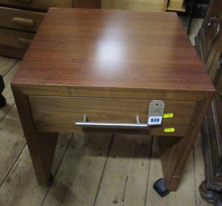 BED CABINET ON WHEELS Image
