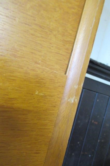 OAK CHEST OF DRAWERS Image