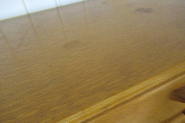 OAK CHEST OF DRAWERS Image