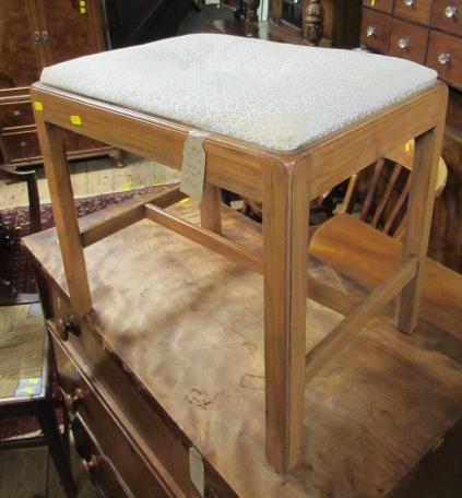 DRESSING TABLE STOOL Image