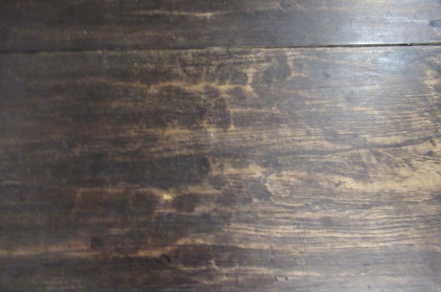 OAK CHEST OF DRAWERS Image