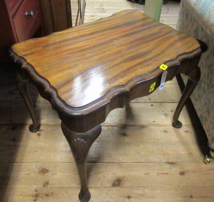 COFFEE TABLE Image