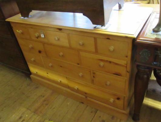 PINE BANK OF DRAWERS Image