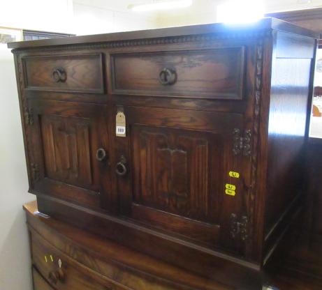 SMALL SIDEBOARD Image