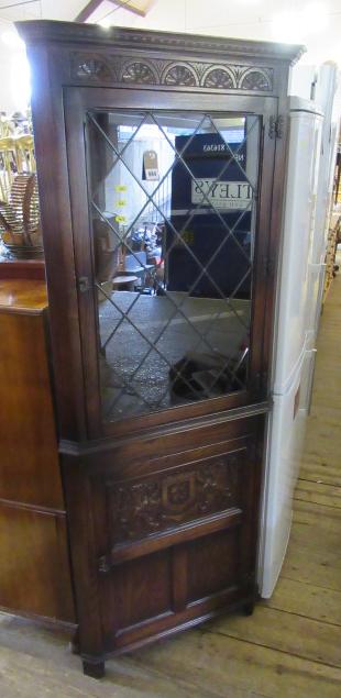 TALL CORNER CABINET Image