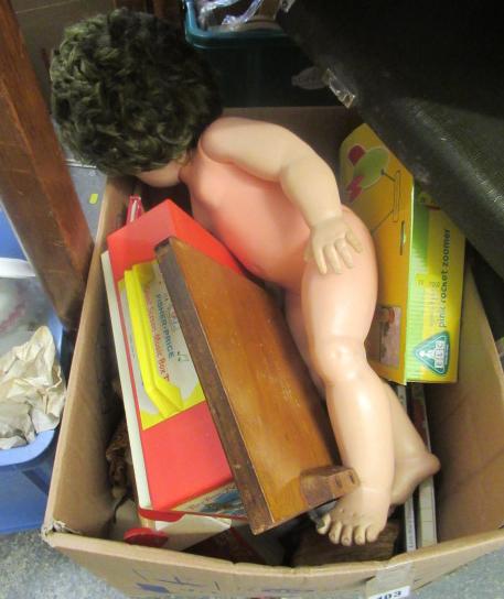 BOX OF CHILDRENS BOOKS AND TOYS Image