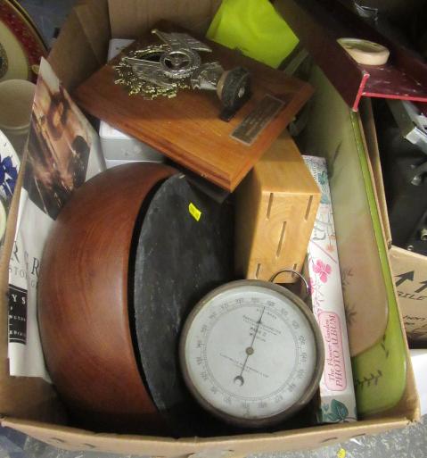BOX OF MISCELLANEOUS ITEMS INCLUDING TROPHY Image