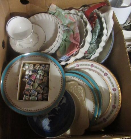 BOX OF MIXED CERAMICS INCLUDING ROYAL DOULTON THIMBLE COLLECTION Image