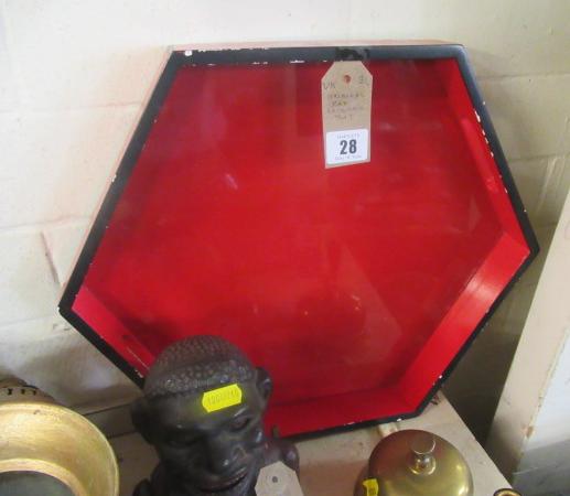 ORIENTAL RED LACQUERED TRAY Image