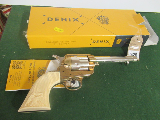 BOXED DENIX REPLICA PEACEMAKER REVOLVER Image