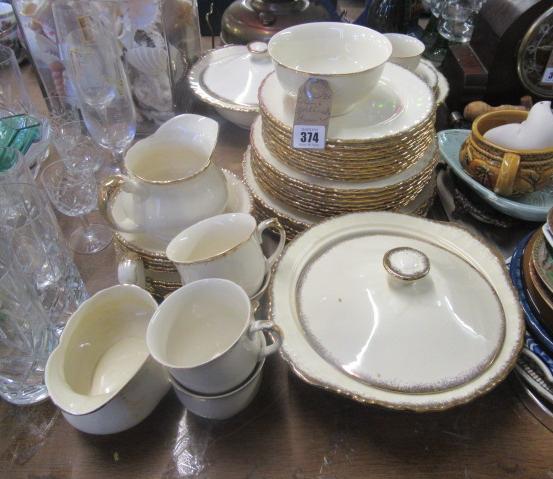 GRINDLEY CREAM AND GILT DINNER SERVICE Image