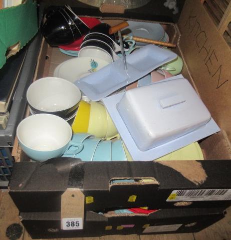 TWO BOXES OF VINTAGE MELMEX ARGOSSI WARE Image