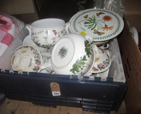 LARGE BOX OF PORTMEIRION BOTANICAL PATTERN DINNERWARE Image