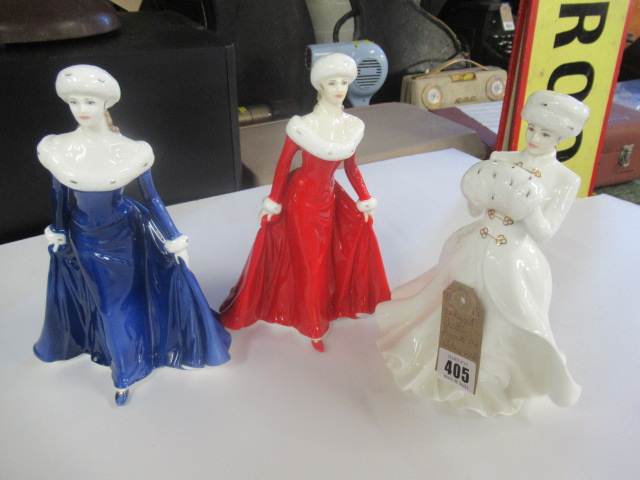 THREE ROYAL DOULTON FIGURES INCLUDING THE WINTERS WALK Image