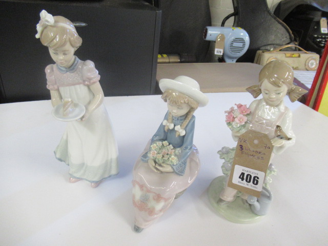 THREE LLADRO FIGURES Image