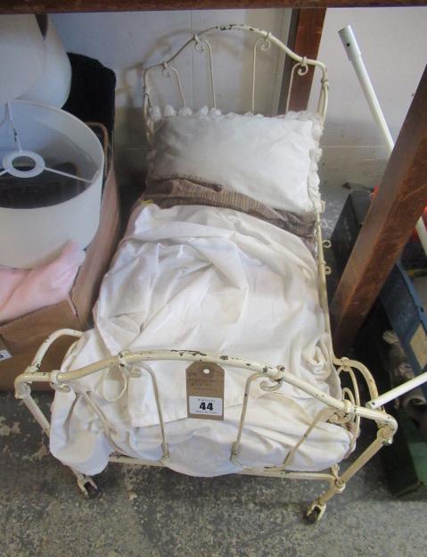 DOLLS METAL BED AND BEDDING Image