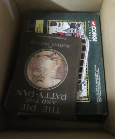 CORGI CLASSIC LONDON BUS AND BEATRIX POTTER BOOKS Image