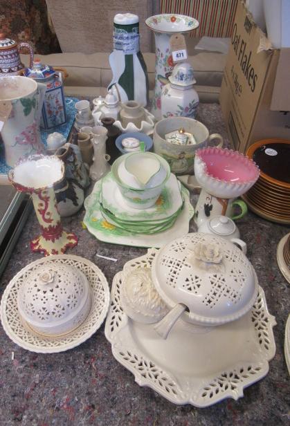 QUANTITY OF CERAMICS INCLUDING CREAMWARE Image