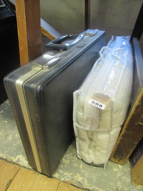 VNTAGE CROWN BRIEFCASE AND BEDSPREAD Image