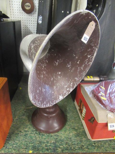 THOMSON HOLSTON RADIO HORN Image