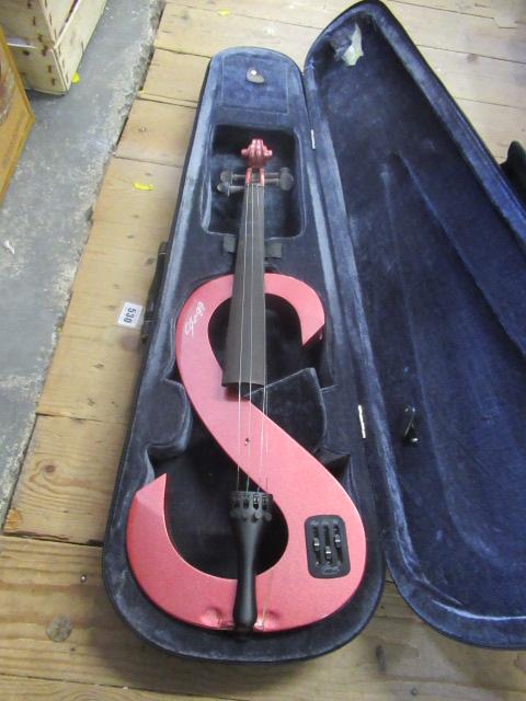 ELECTRIC VIOLIN IN CASE Image