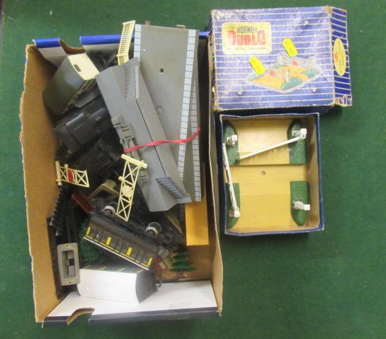 BOX OF HORNBY DUBLO TRAIN ITEMS Image
