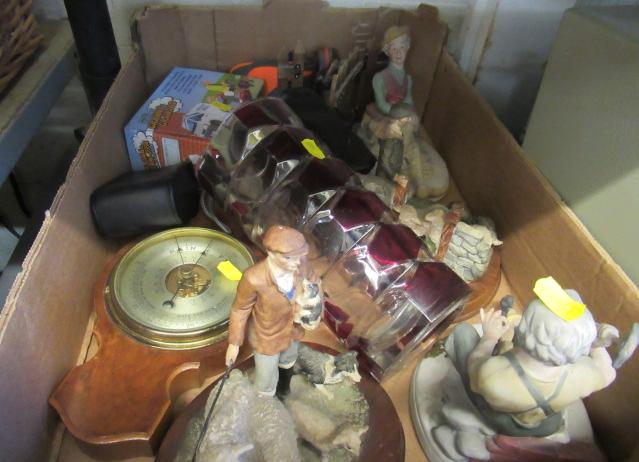BOX OF MISCELLANEOUS CHINA AND GLASS Image
