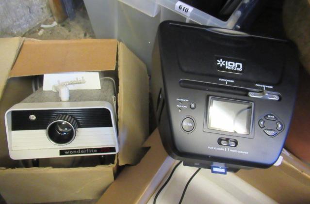 PICTURE SD SLIDE CONVERTER AND VINTAGE SLIDE PROJECTOR Image