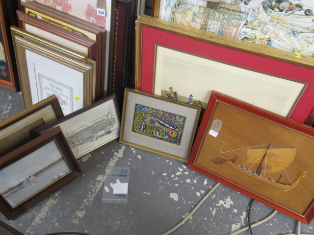 QUANTITY OF PICTURES AND PAINTINGS Image