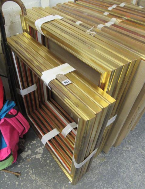 EIGHT ASSORTED GILT PICTURE FRAMES Image