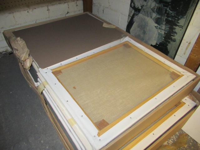 BOX OF EIGHT 20X16 STRETCHED ART CANVASES Image