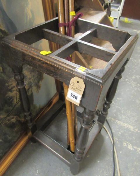 OAK STICK STAND Image