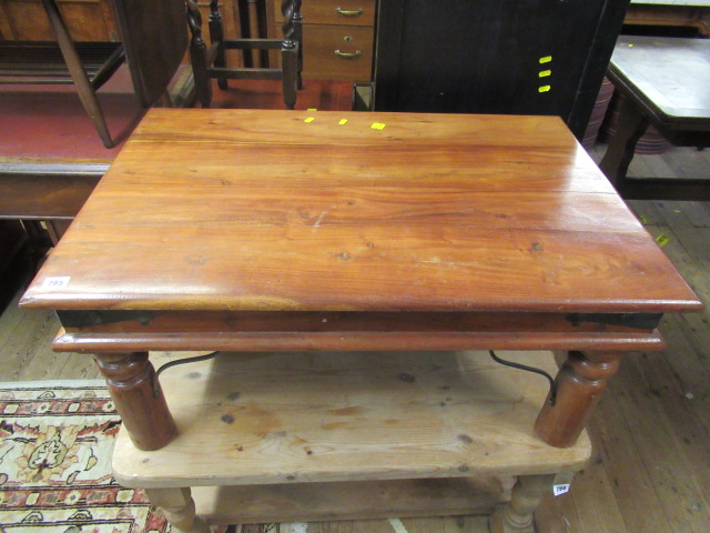 HARDWOOD COFFEE TABLE Image